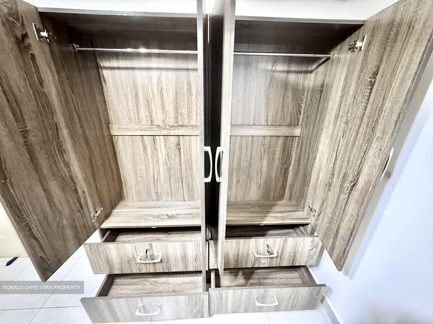 Blk 833 Hougang Central (Hougang), HDB Executive #563797451